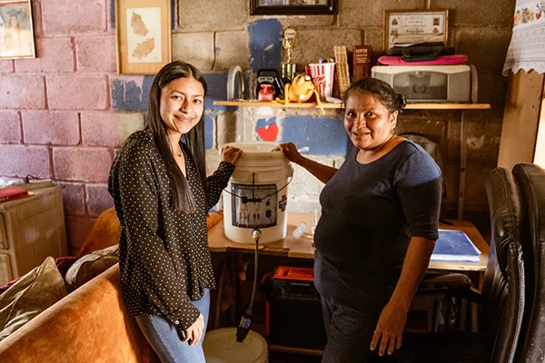 Displayed image from the thumbnail slider