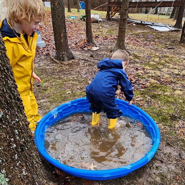 Displayed image from the thumbnail slider