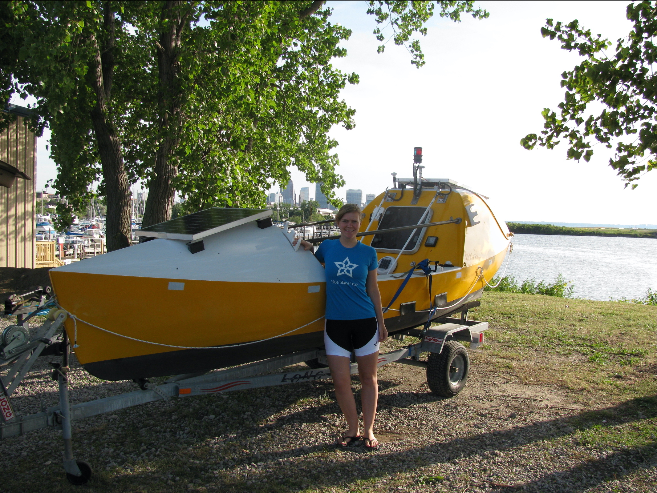 Displayed image from the thumbnail slider