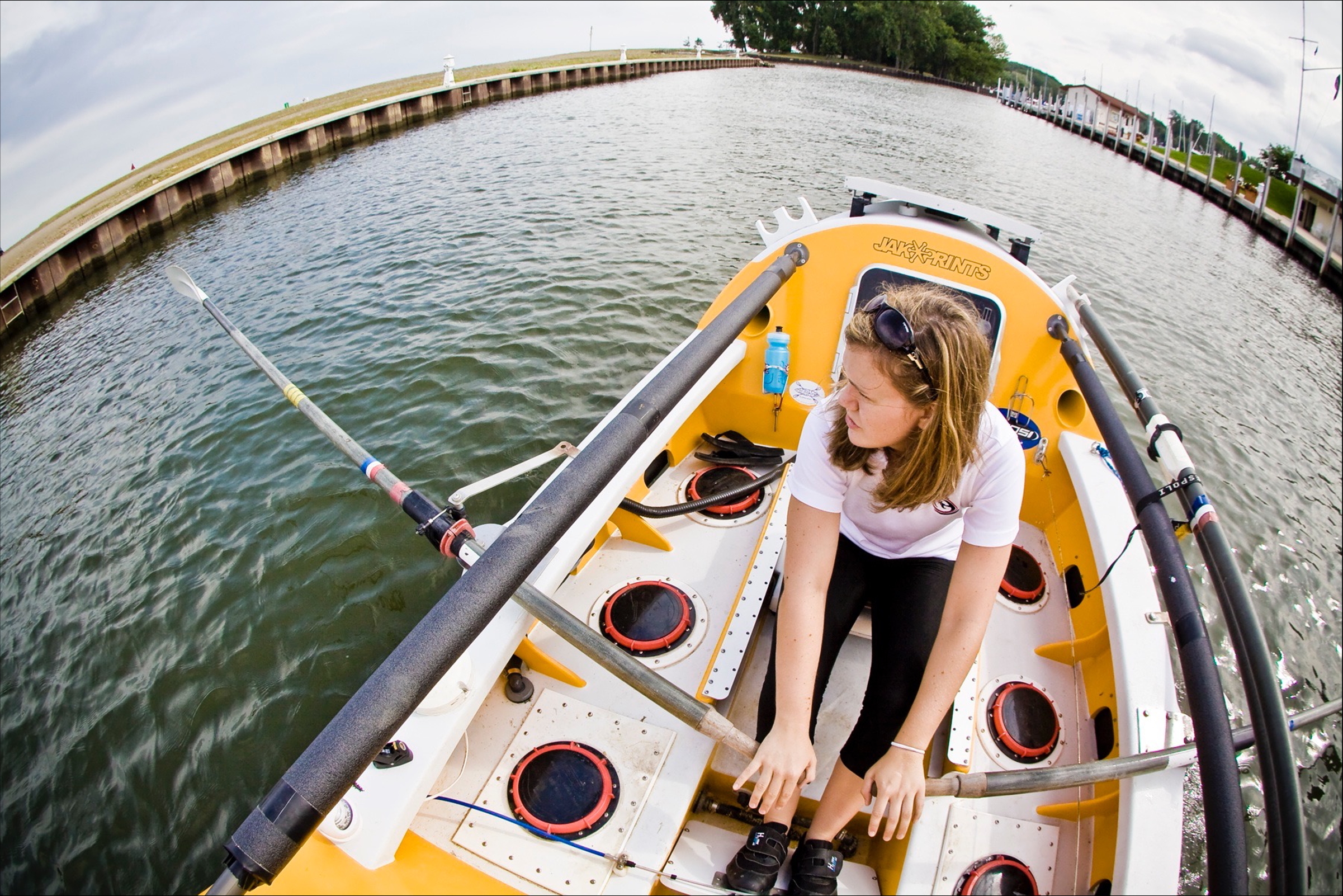 Displayed image from the thumbnail slider