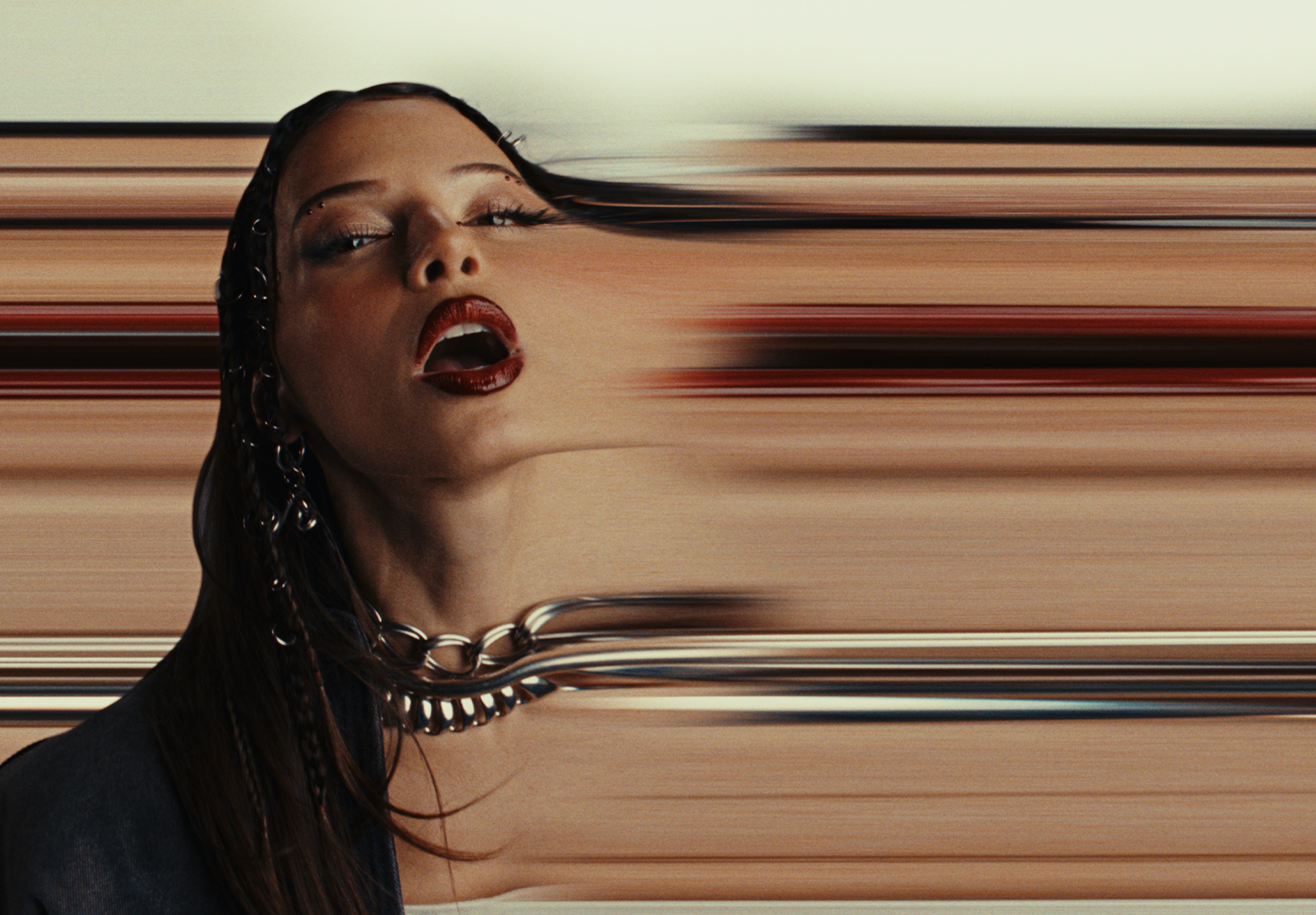 NINA CHUBA - FARBENBLIND & WALDBRAND