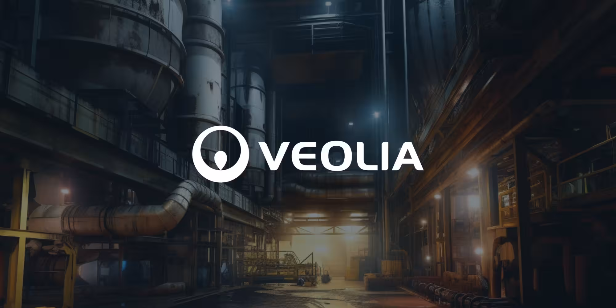 Fabrikgelände bei Dunkelheit