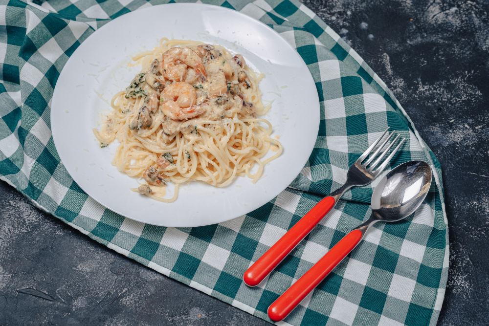 spaghetti carbonara with seafood