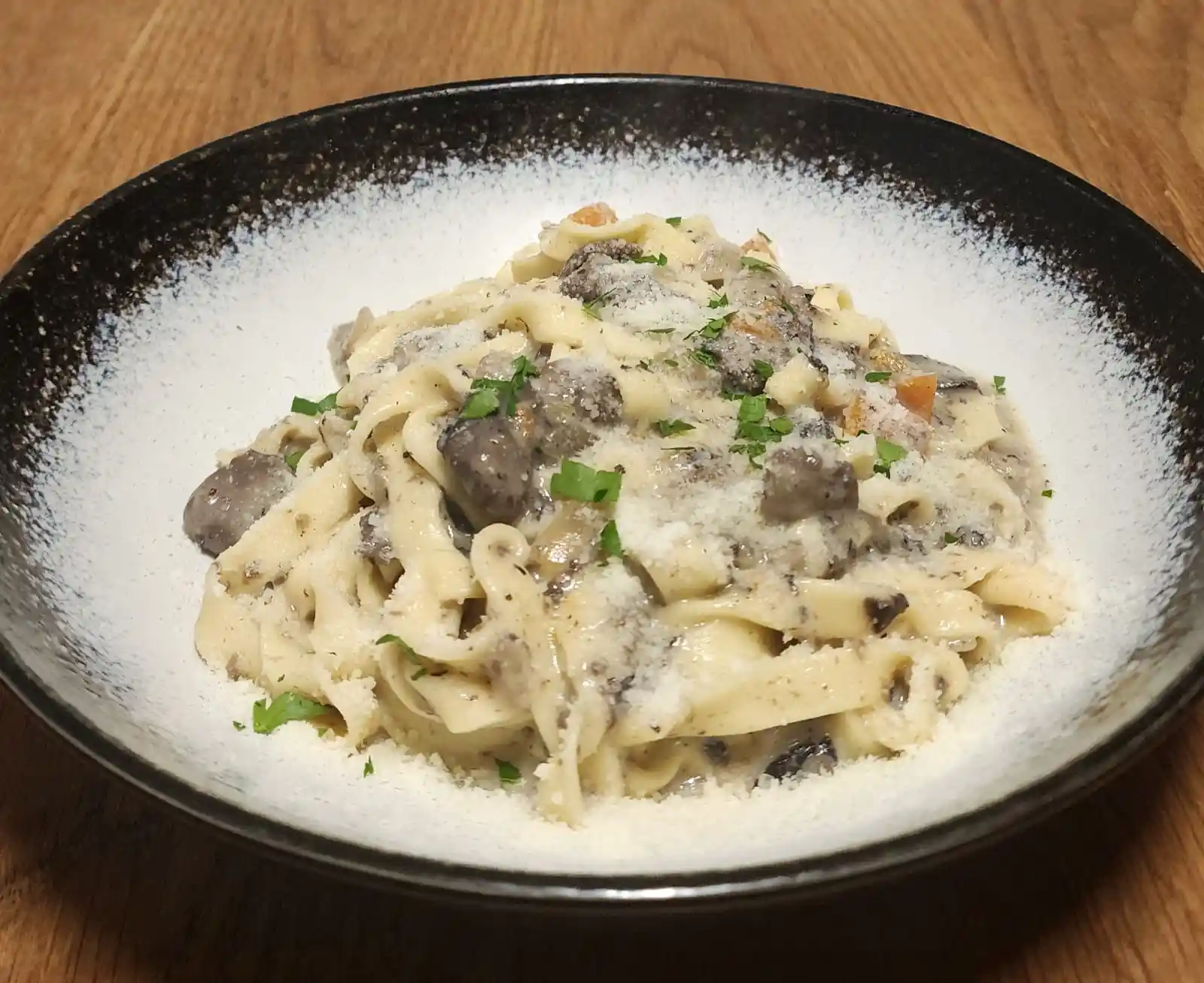 tagliatelle mushroom truffle pasta