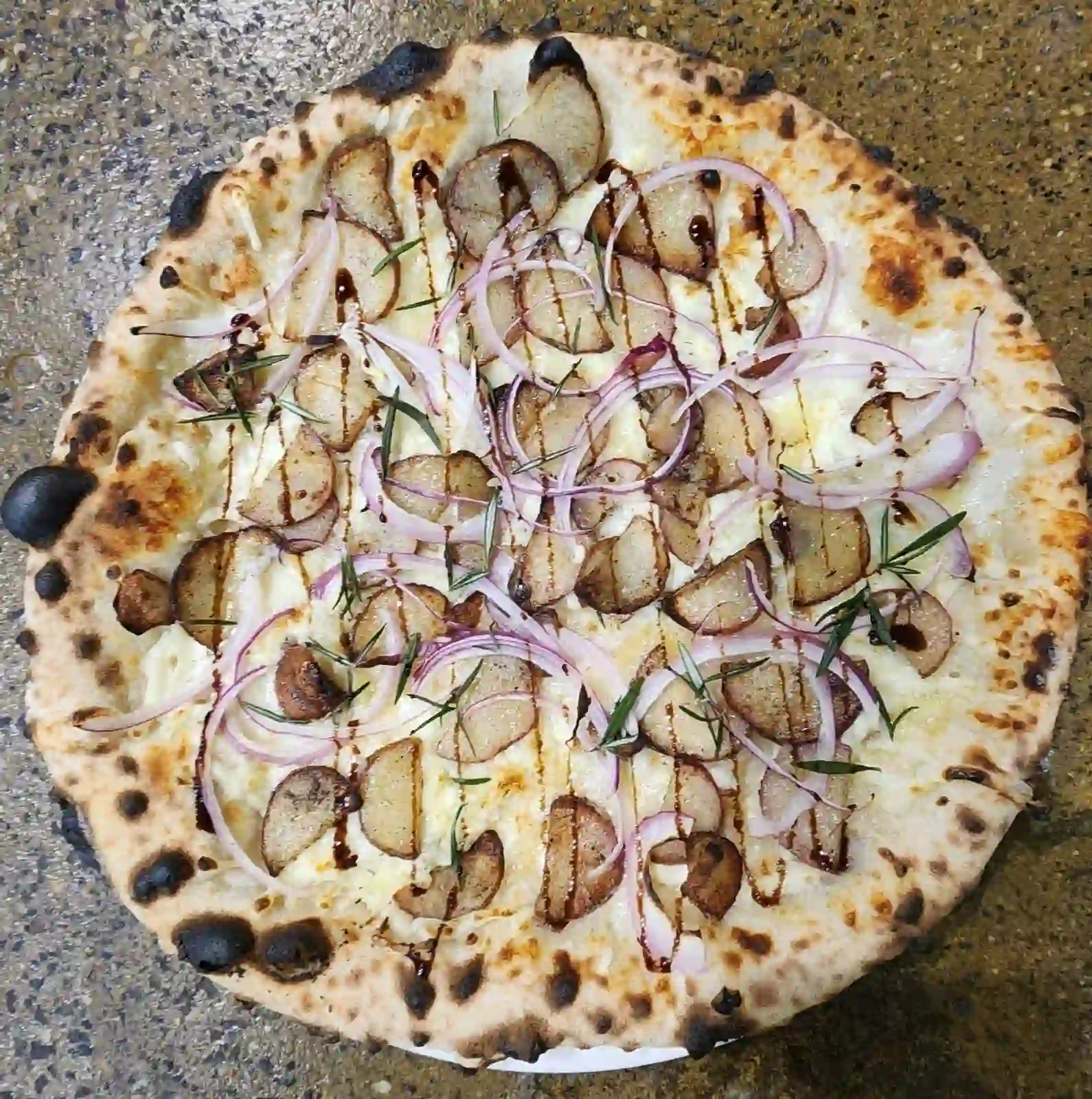 potato head VEGAN pizza