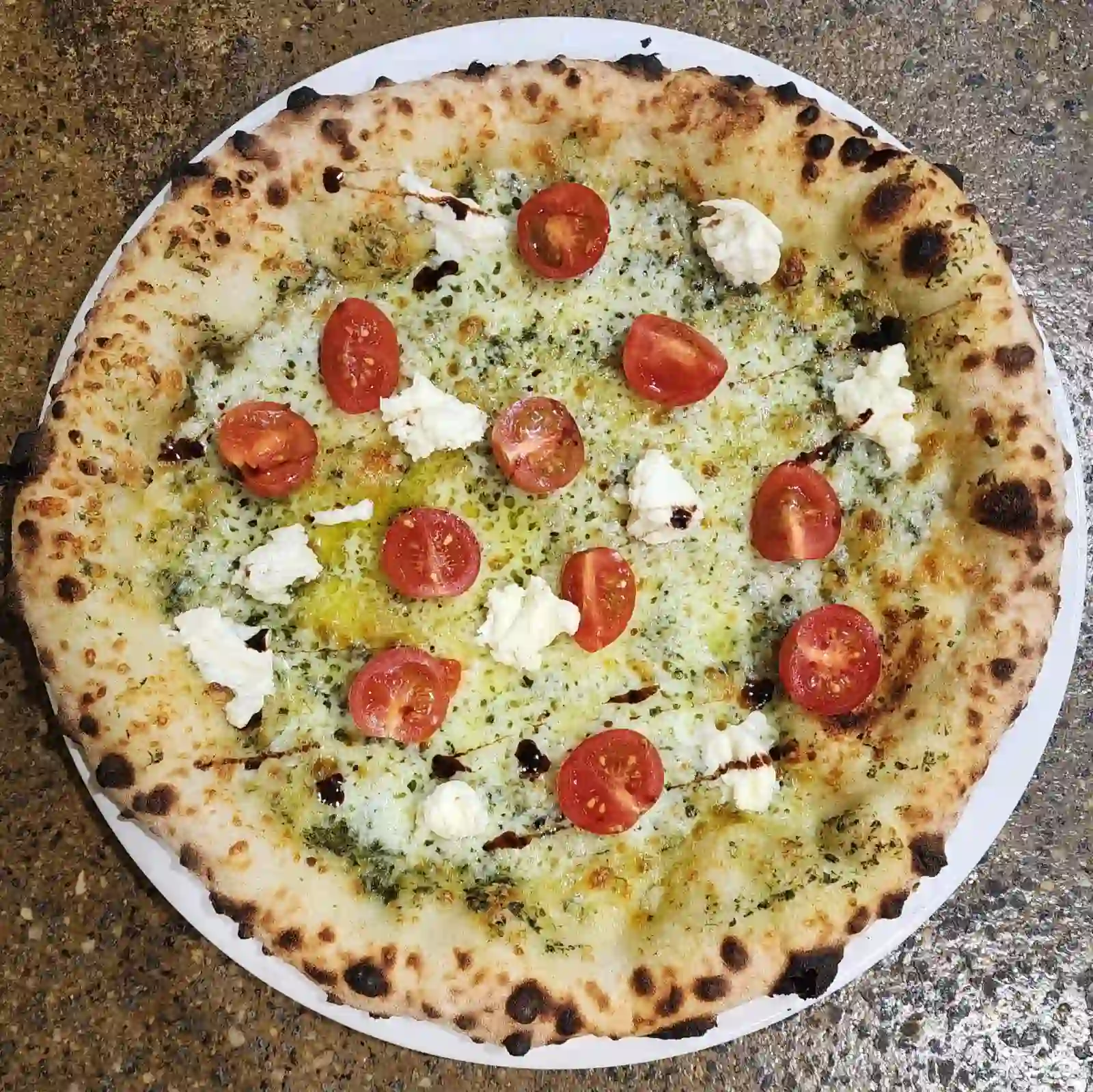 basil pesto pizza