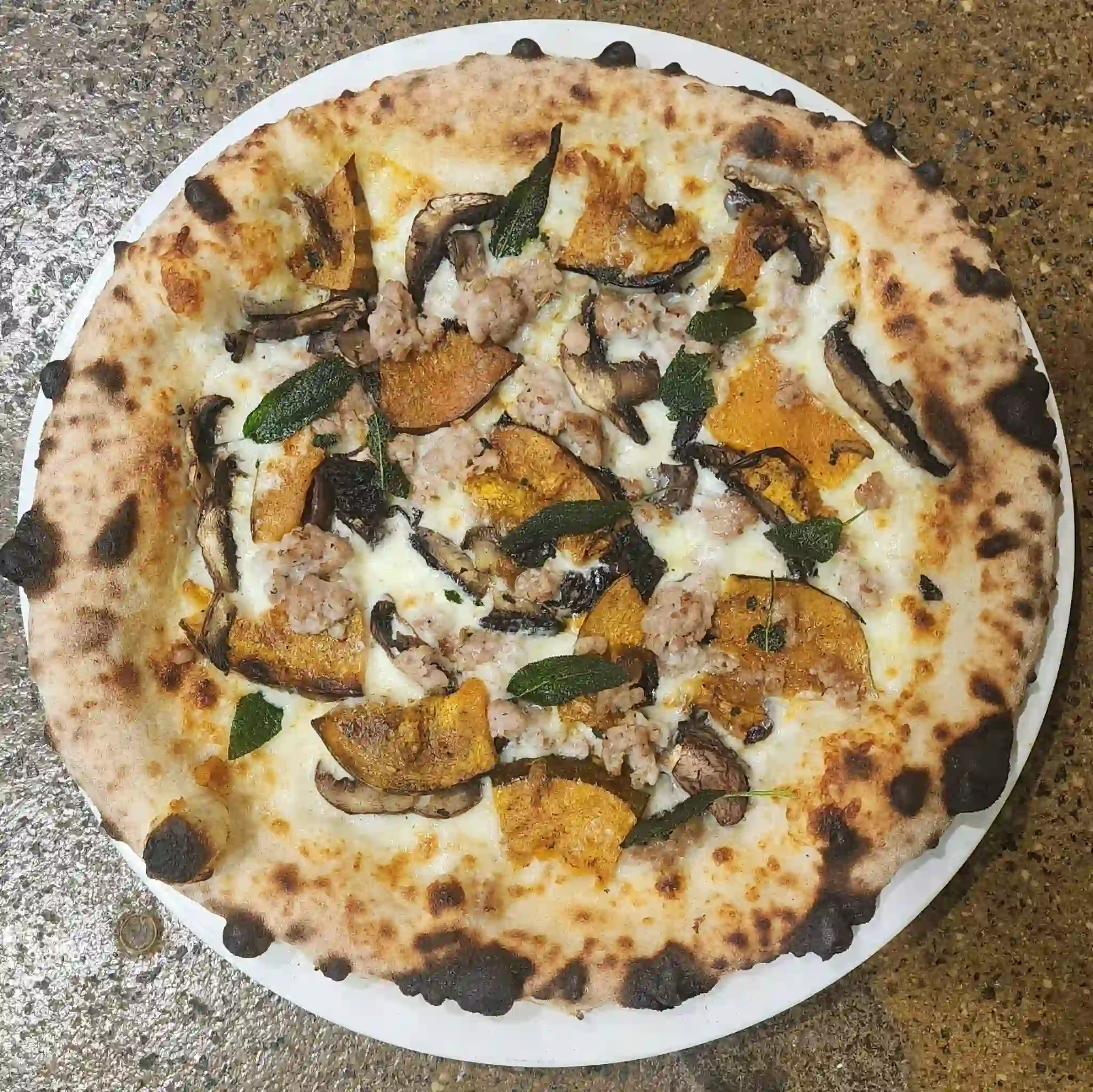 salsiccia pizza