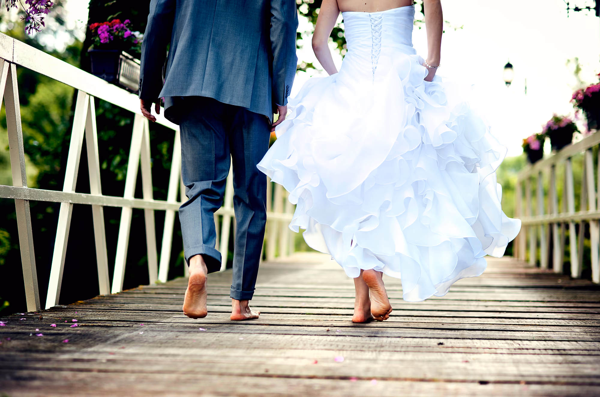 The Best Bridal Looks for a Casual, Outdoor Wedding