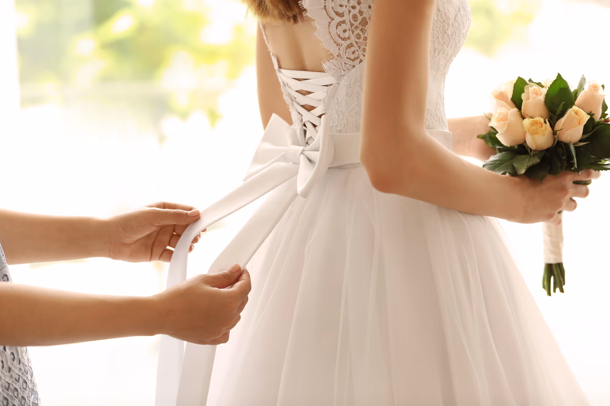 6 Ways to Elegantly Incorporate Bows Into Your Bridal Look