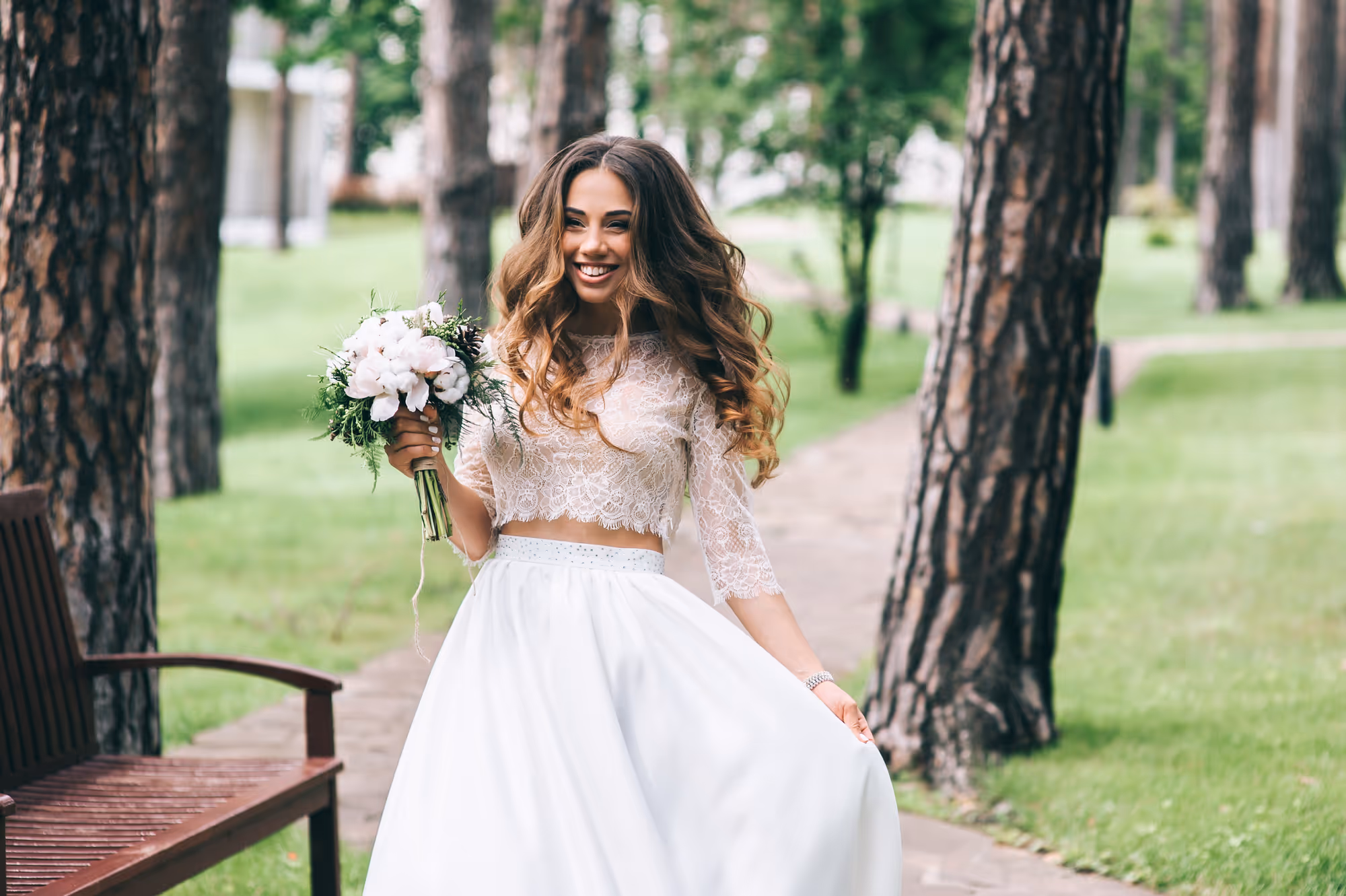 Renting vs. Buying a Wedding Dress: Everything You Need to Know