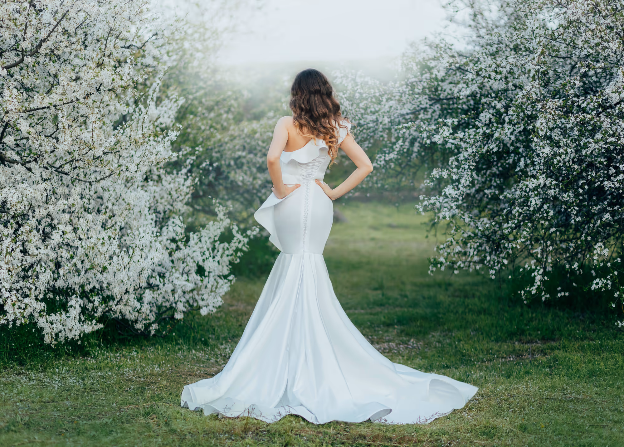 6 Sexy and Sleek Wedding Dress Silhouettes We Love