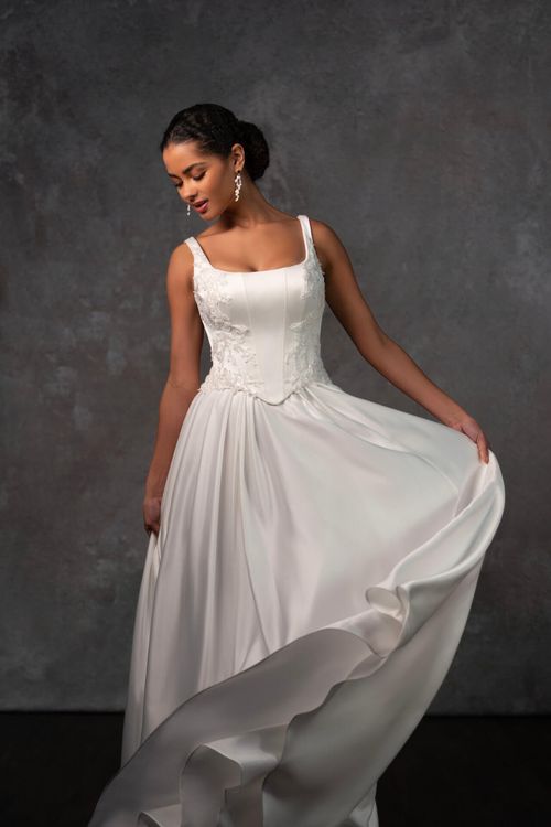 Custom Wedding Dresses Jacksonville FL – Perfectly Tailored Bridal Looks