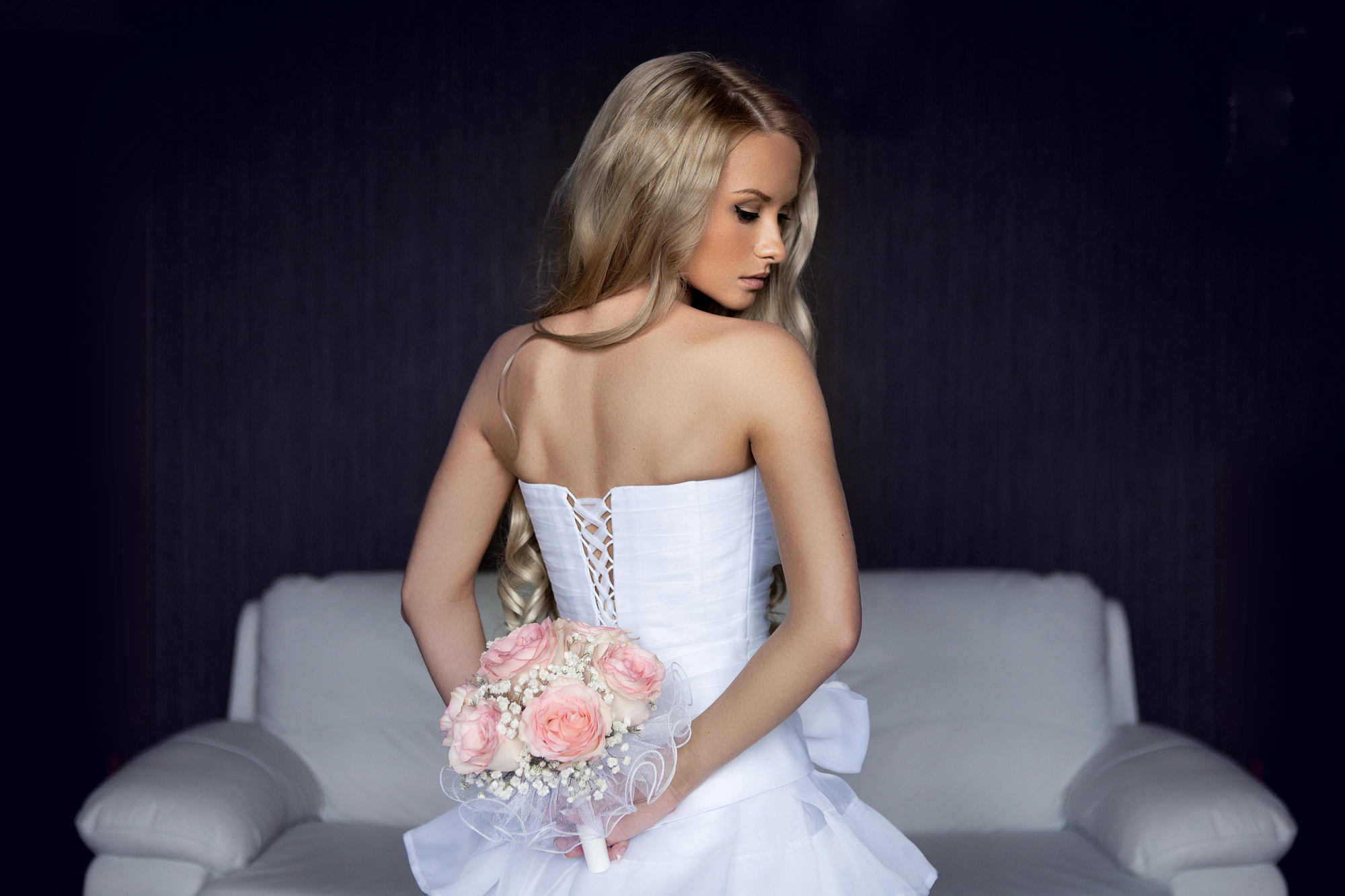 Seasonal Trunk Shows: The Best Time of Year to Find Your Dream Dress