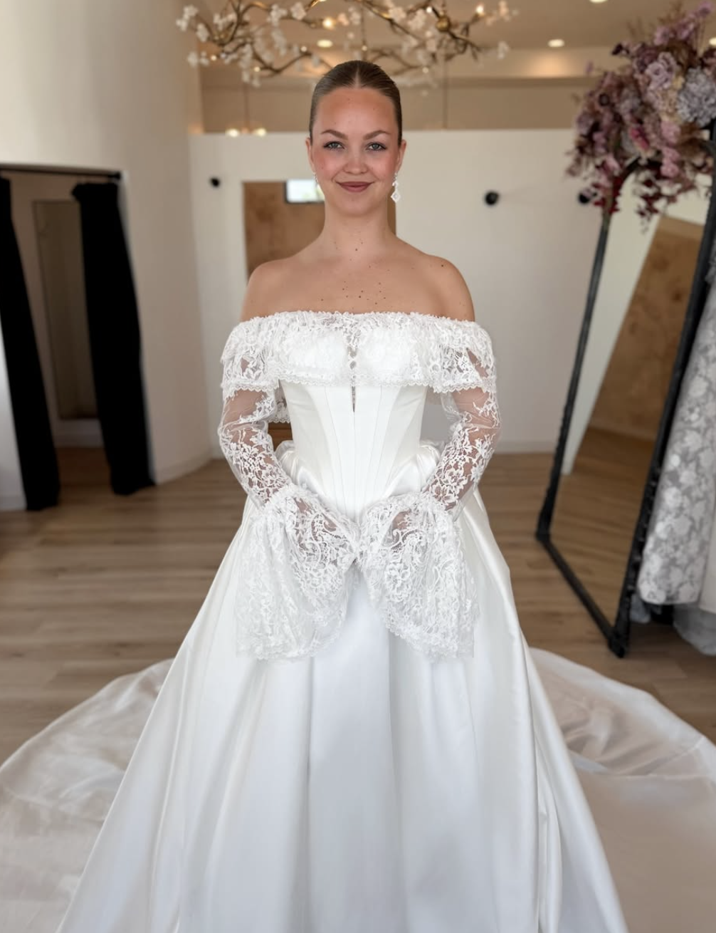 How to Handle Dress Shopping Anxiety (Yes, It’s Real!)