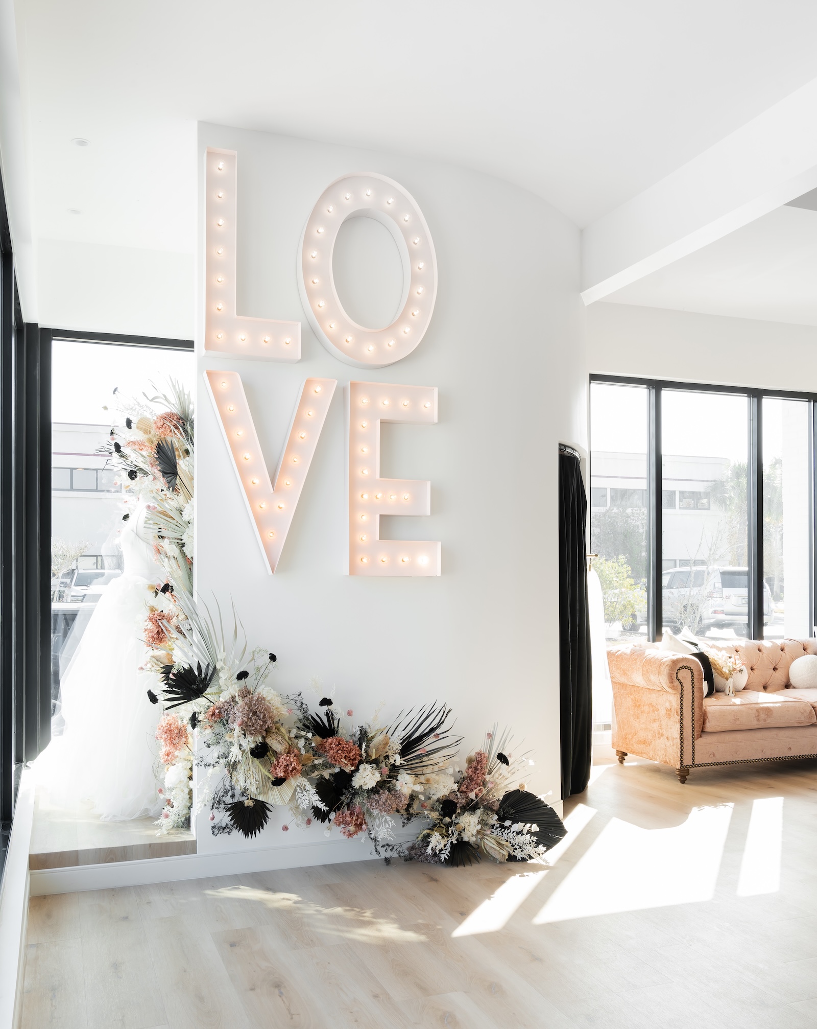 Florida Outdoor Wedding Dress Checklist: What to Consider Before Choosing Your Gown