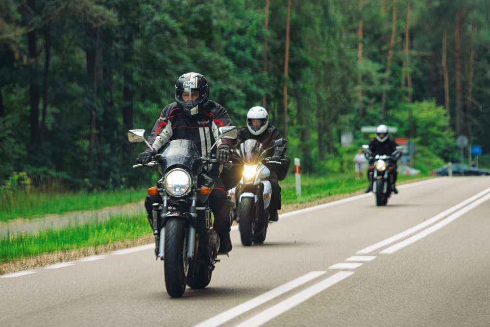 มอเตอร์ไซค์ขี่เลนไหน