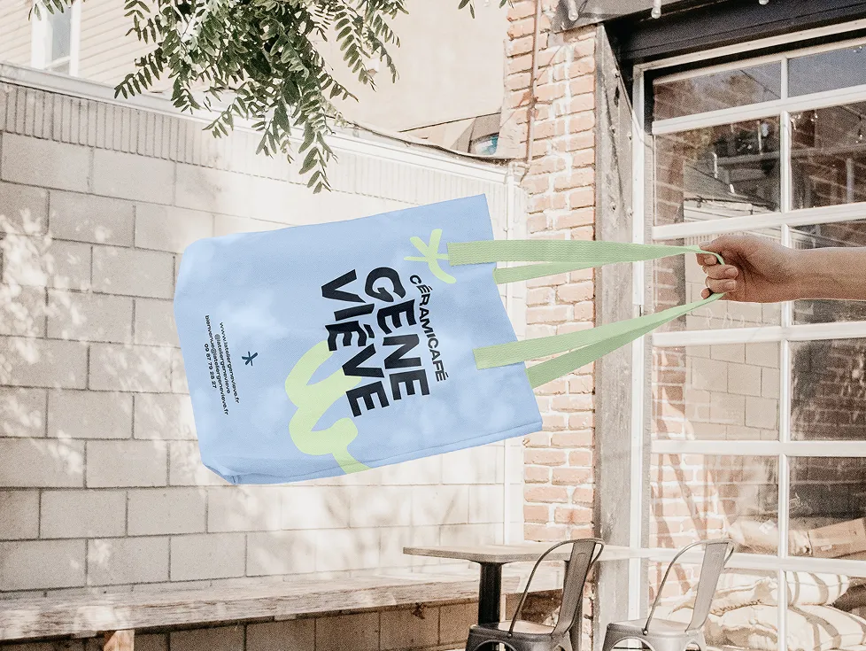 Découvrez comment 40/60 a créé la nouvelle identité de marque des Ateliers Geneviève pour accompagner l'ouverture de ses ceramicafés.