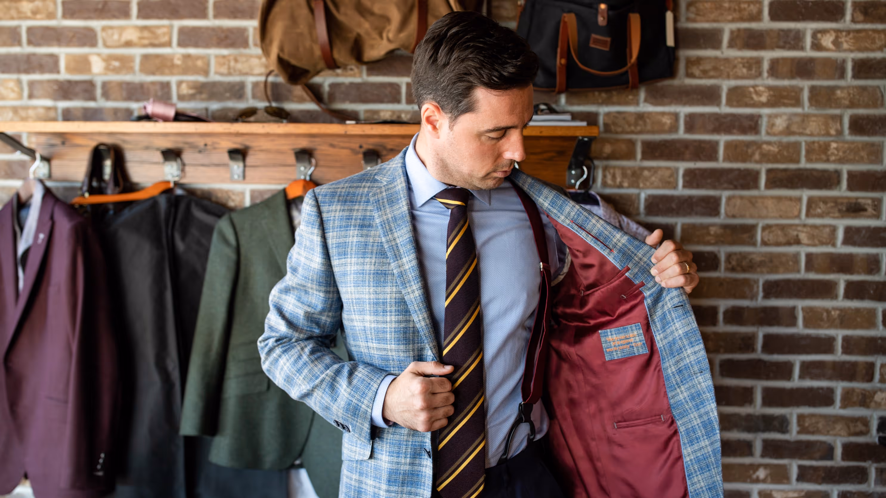 10 Distinguishing Features of a Custom Suit