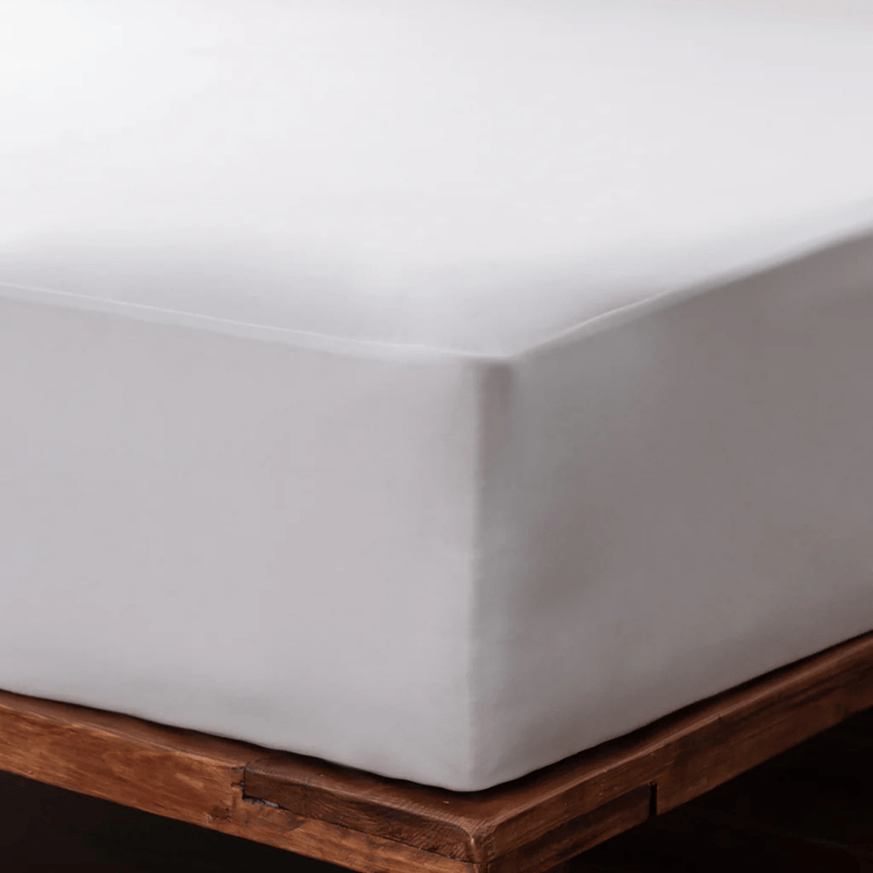 Sustainable cooling mattress protector