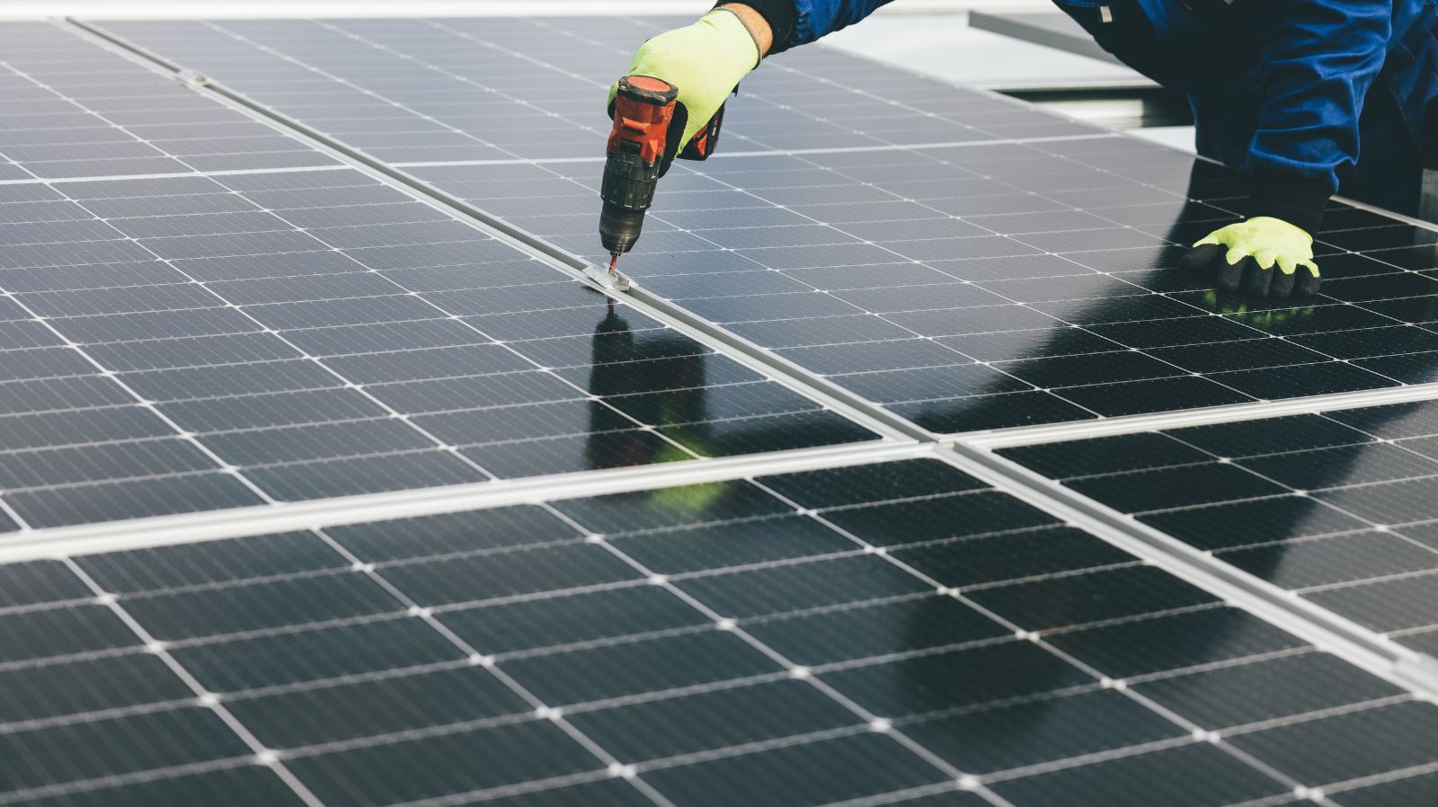 Solar Panel Installation Safety on Commercial Roofs