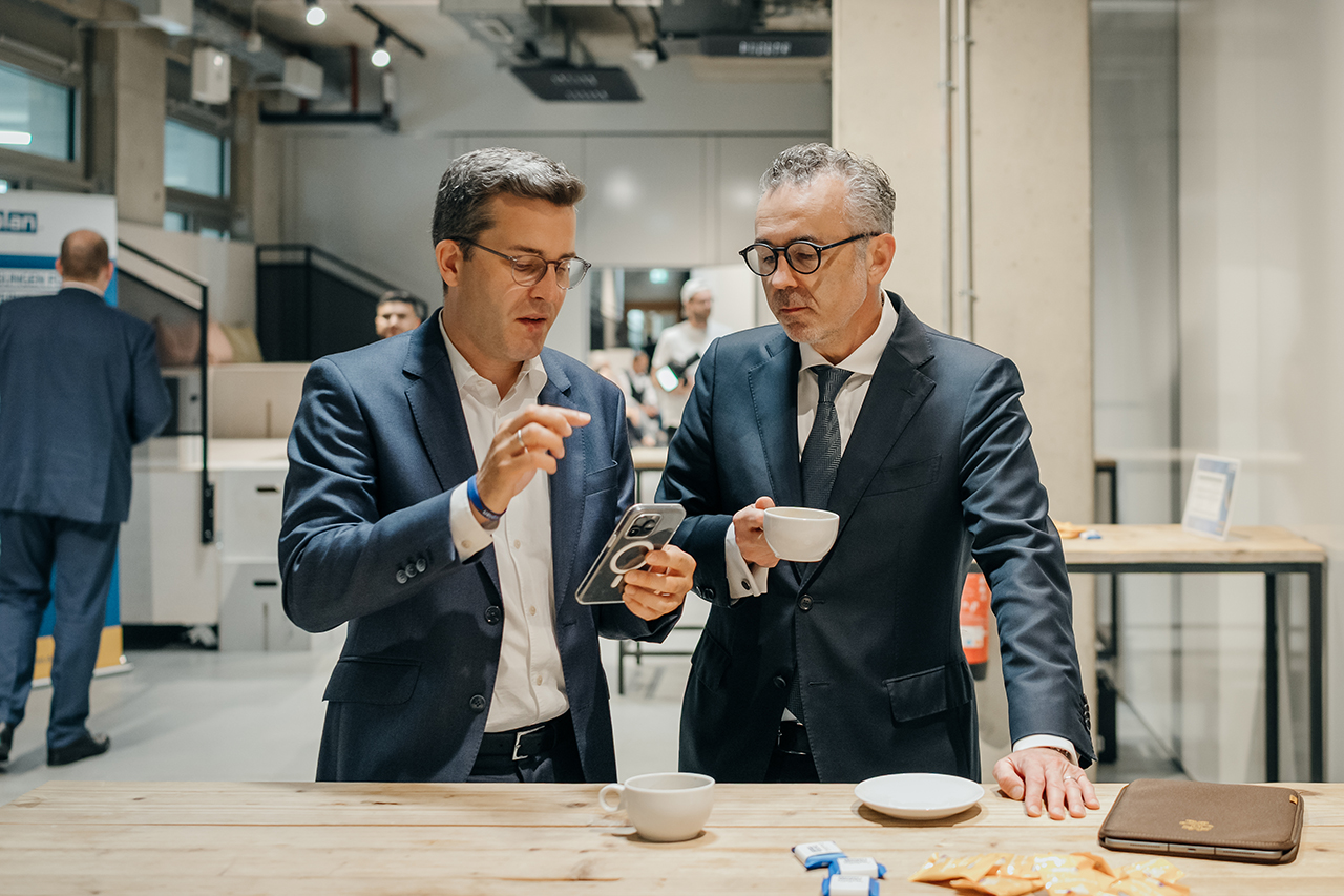 Anwendertag 3. Juli 2025 Thomas Jarzombek, Parlamentarischer Staatssekretär beim Bundesminister für Digitales und Staatsmodernisierung im Gespräch mit Dr. Christian Knebel, CEO publicplan