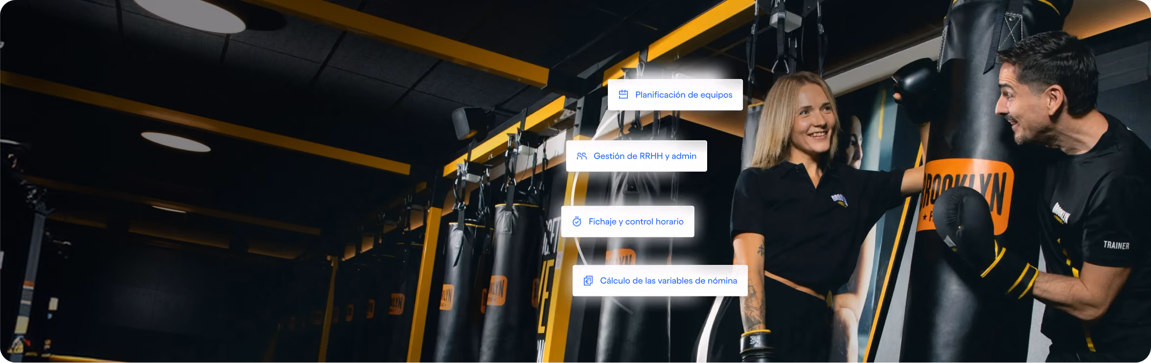 Equipo de un gimnasio de boxeo