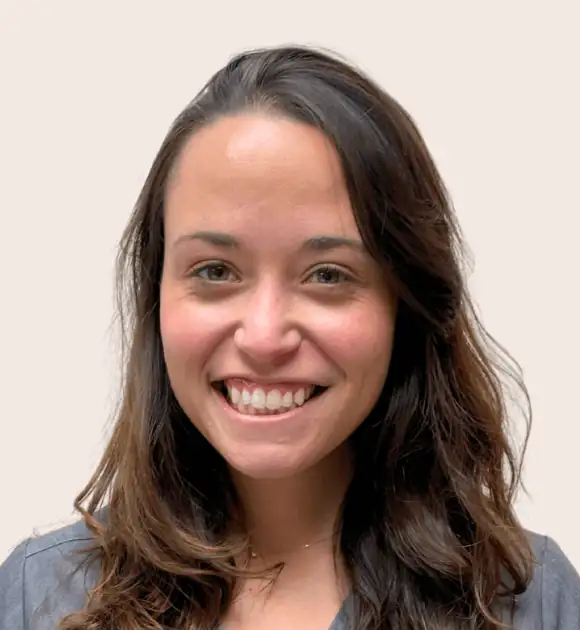  headshot of Dr. Jessica Apted, DVM, the compassionate Medical Director of Sploot