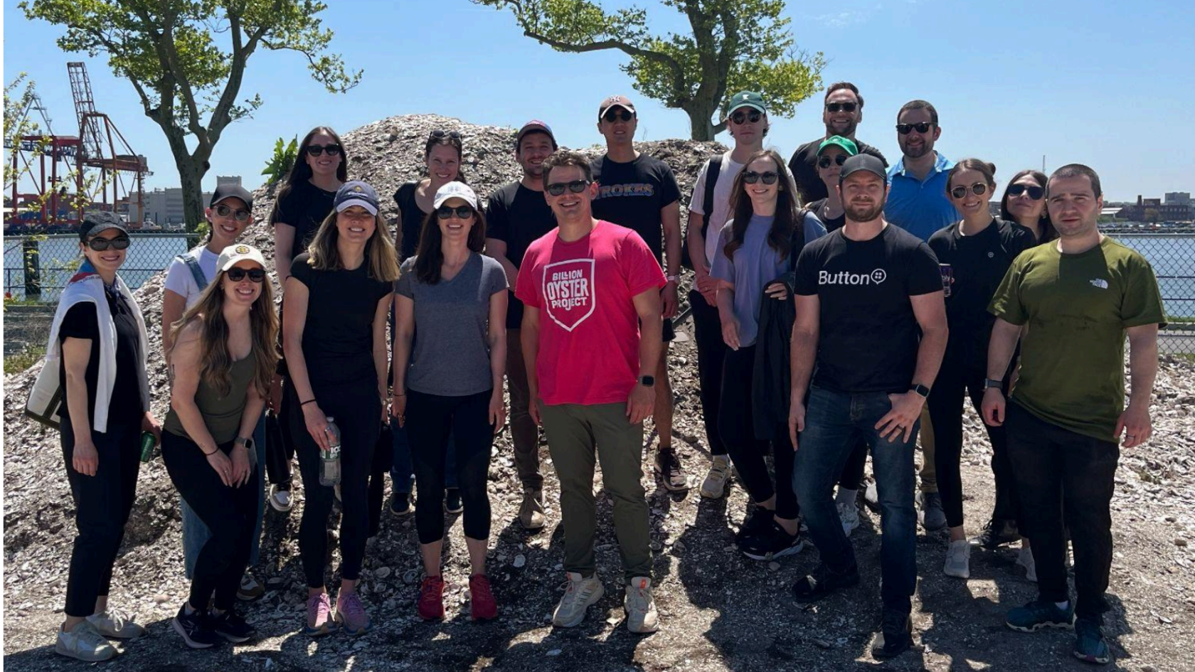At Button, we focus on working together towards common goals and giving our team autonomy. Our RemotePlus Volunteer Day was about community service, and despite being miles apart, we felt united. This event was a great success, and we look forward to continuing our tradition of giving back in our remote work setting!