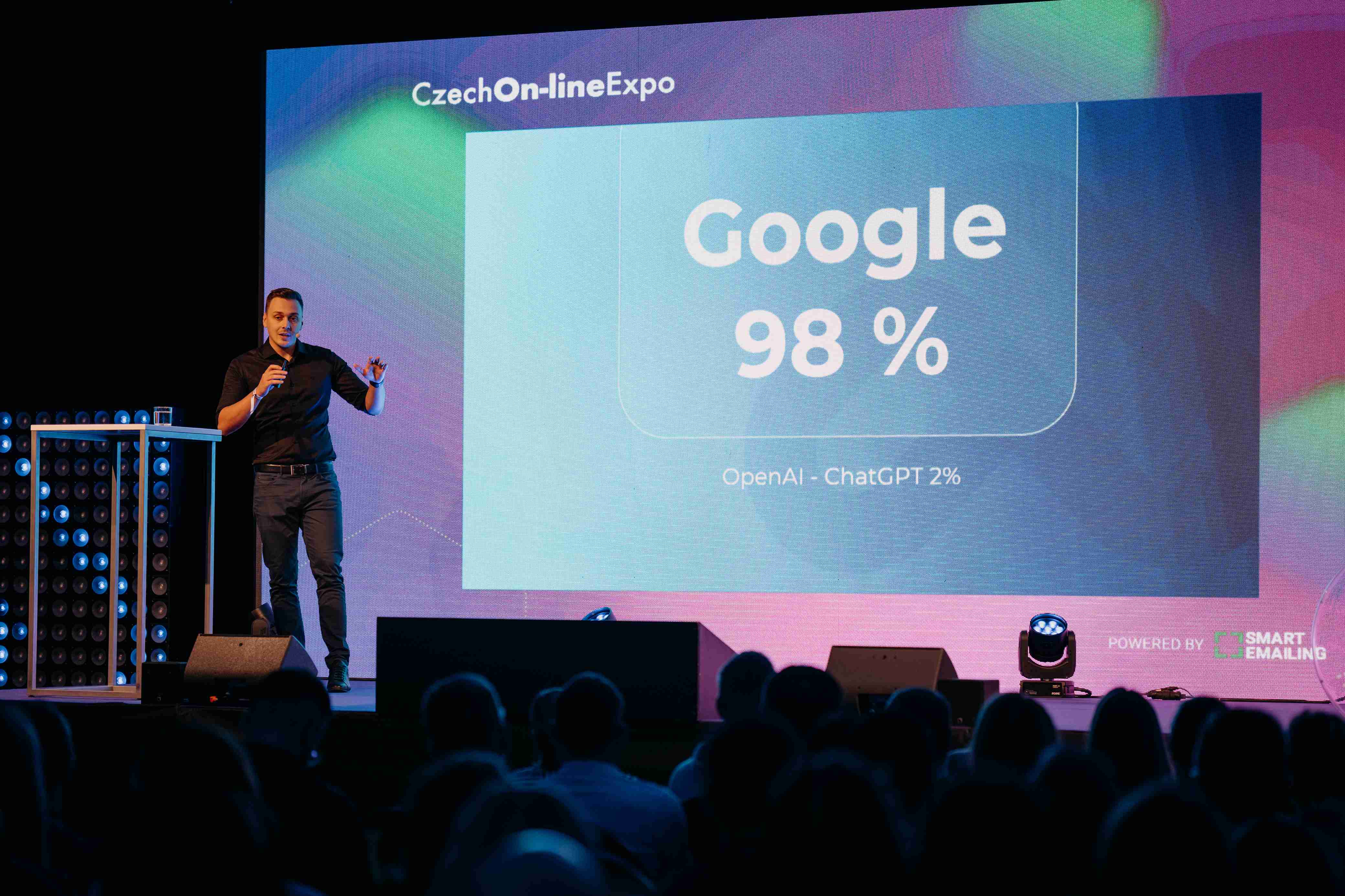 Michal Lysek přednáší na konferenci Czech On-line Expo