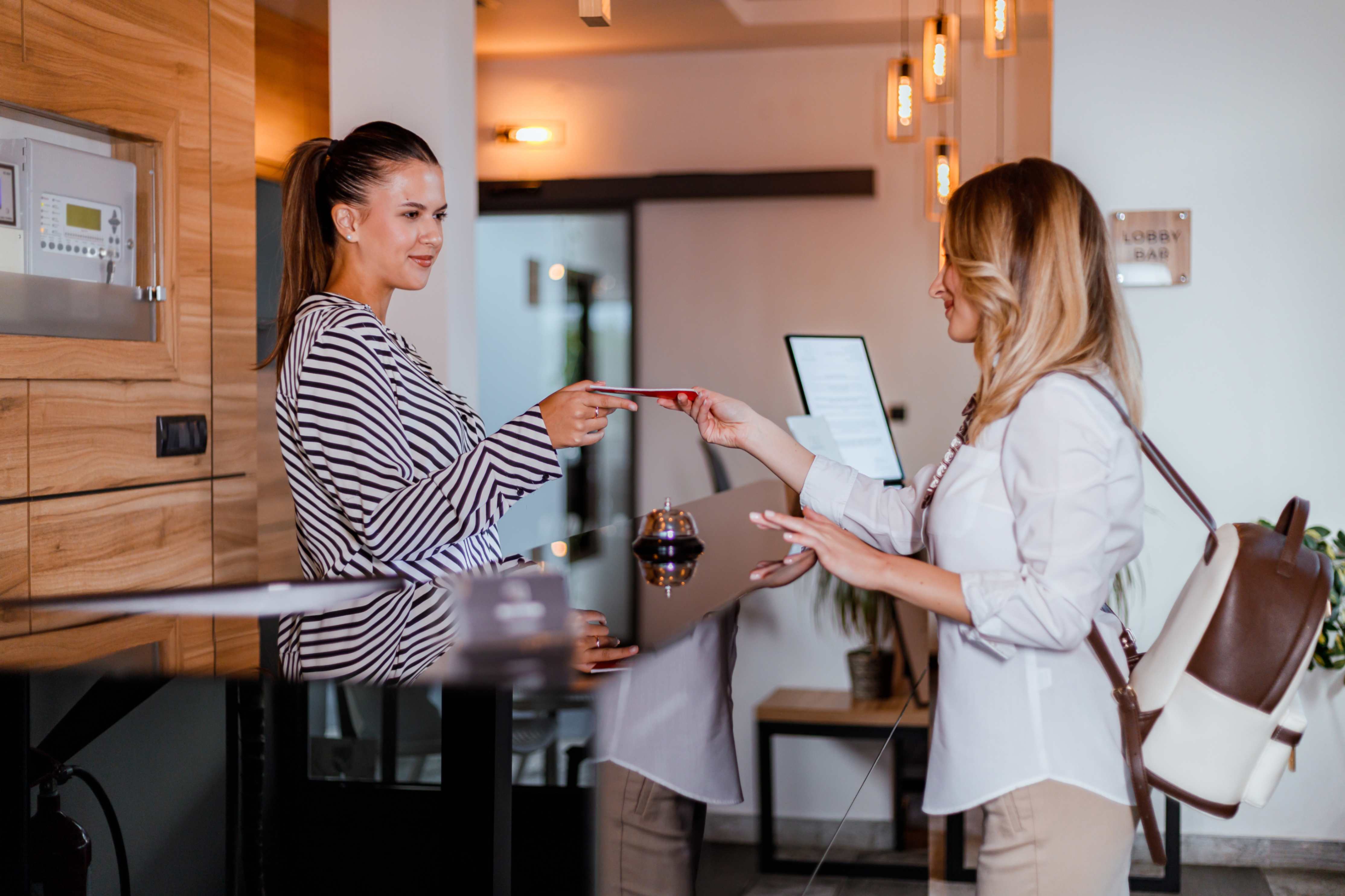 Staycation : comment attirer les clients locaux dans son hôtel ?