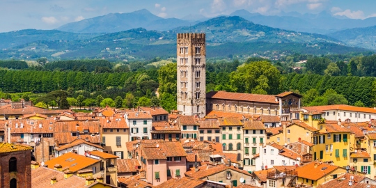 lucca day trip from pisa