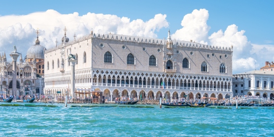 Doge’s Palace and Bridge of Sighs venice