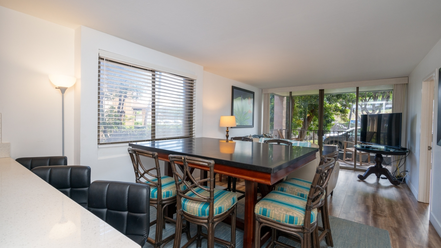4310 Lower Honoapiilani Rd APT 220