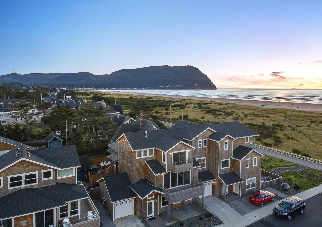 15 Avenue I #1, Seaside