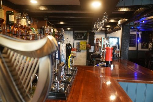 Live Music at the Smugglers Den Hullbridge