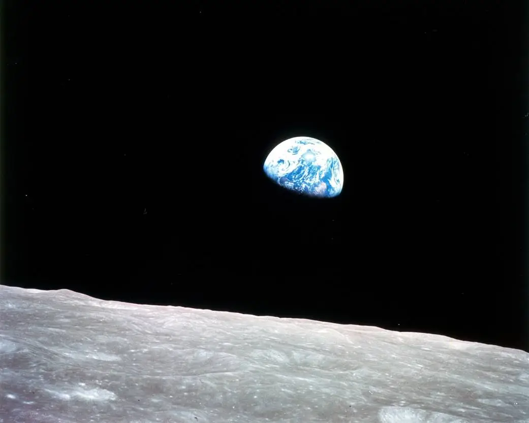 NASA Earthrise image, earth from the moon, Apollo 8 mission