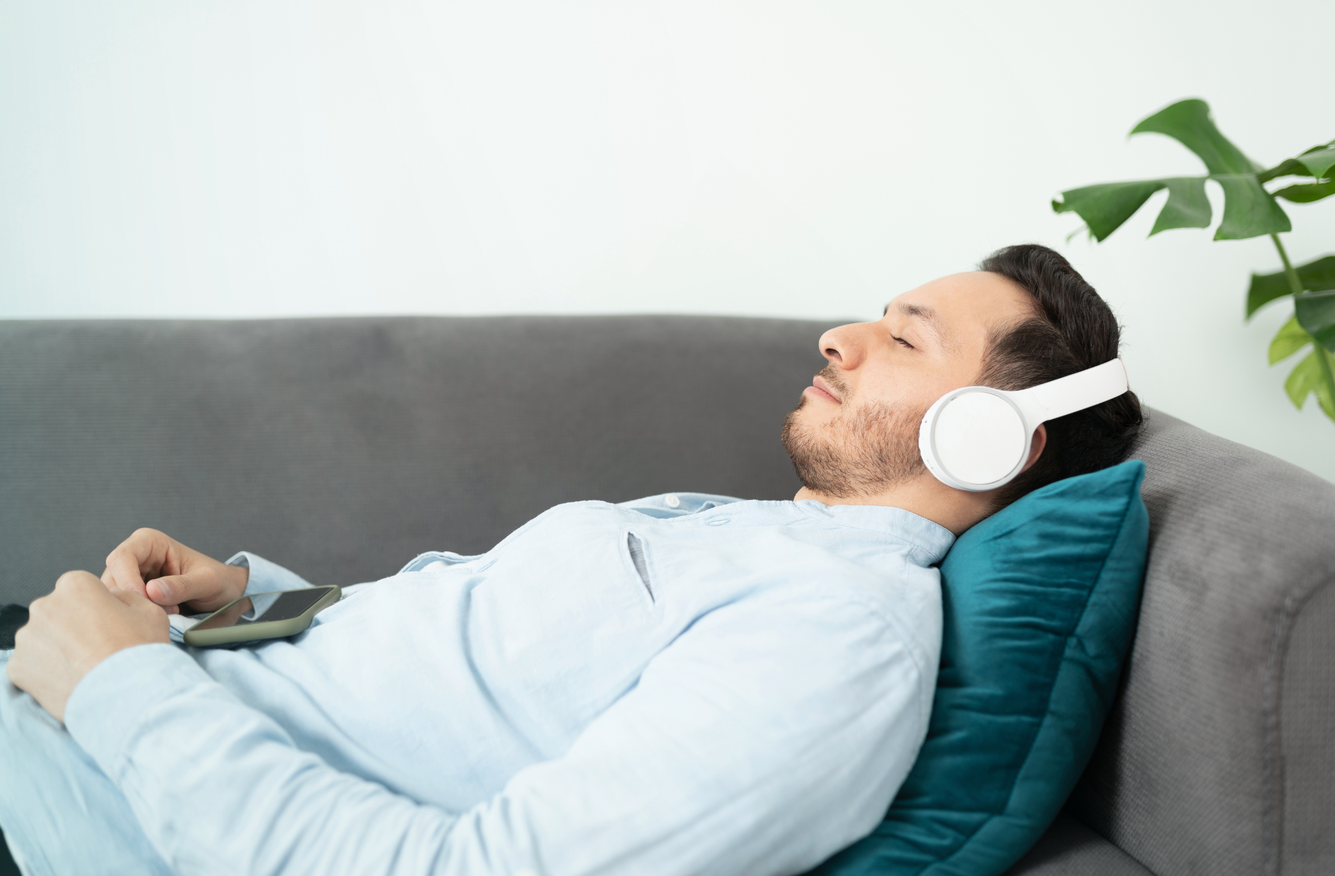 How Meditation Helps Anxiety: A Science-Backed Guide for Beginners