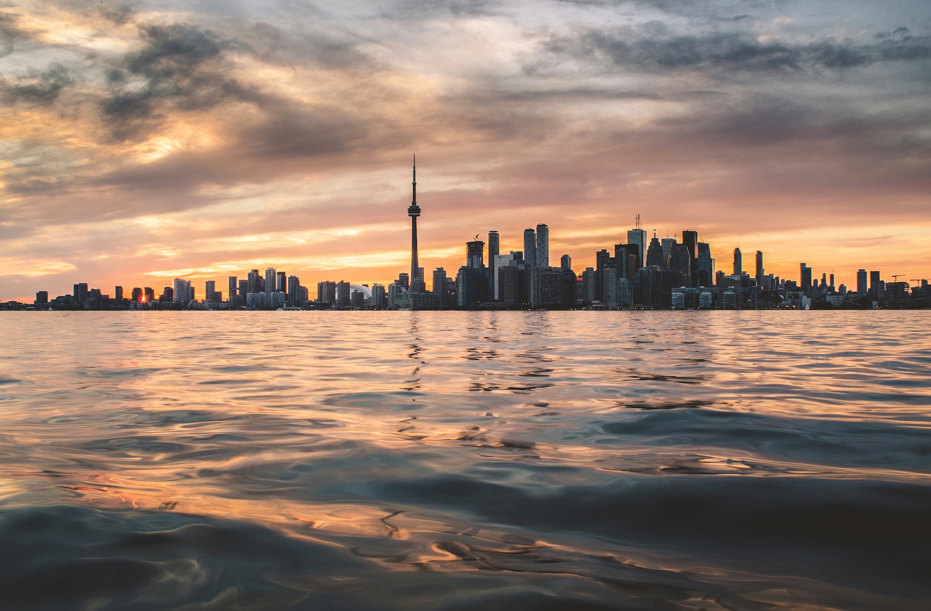 Affordable Anxiety & Depression Therapy in Ontario: Virtual Clinics, OHIP Waitlists & Integrated Care