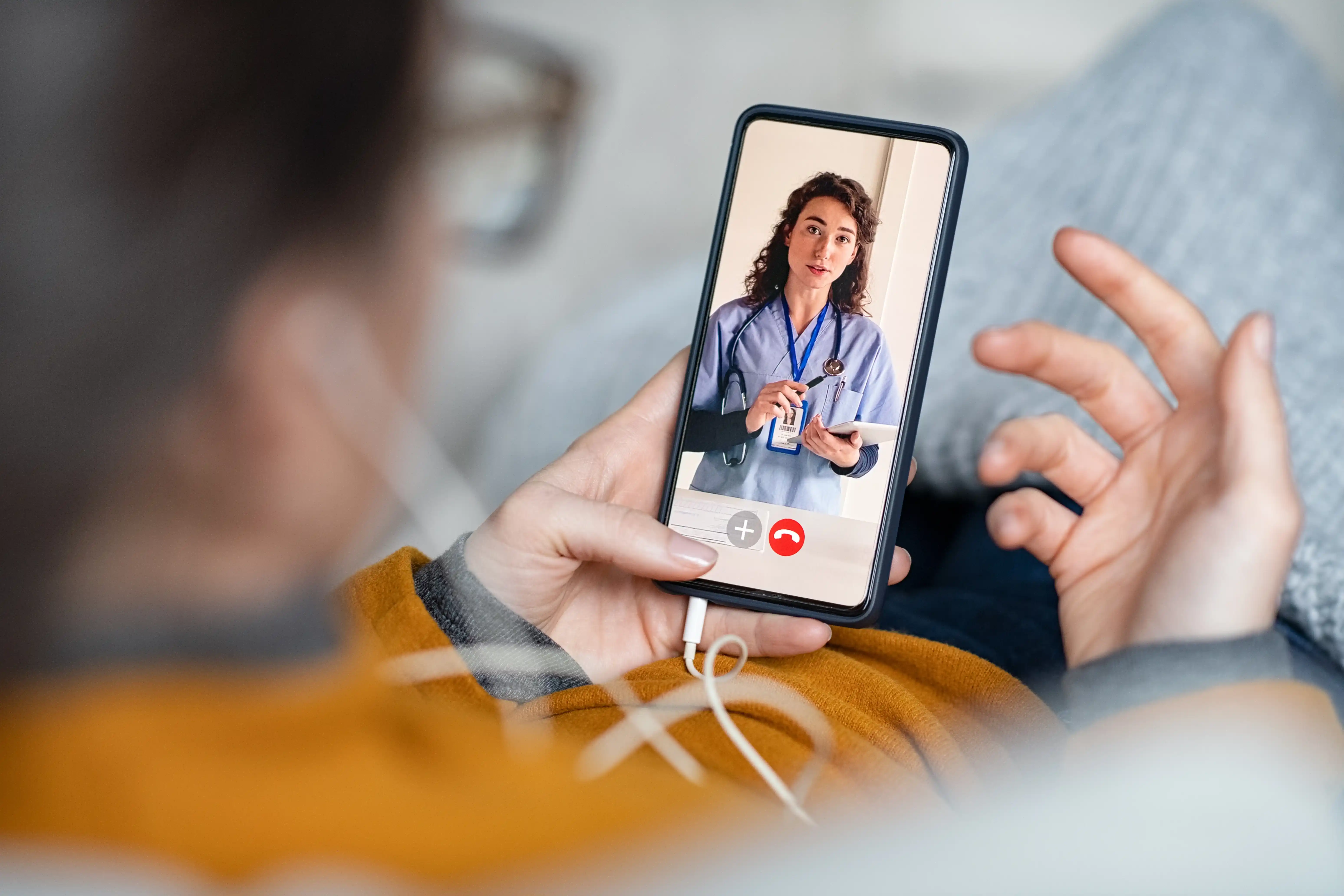 A Twentyeight Health patient at home during her postpartum recovery window