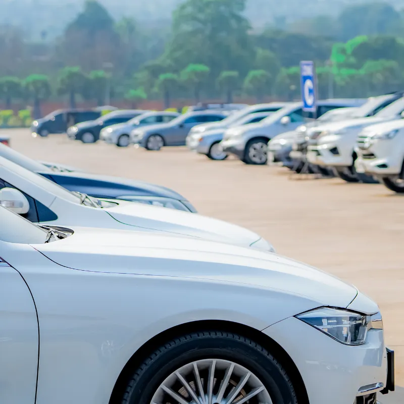 Quelle est la voiture essence d'occasion la moins chère ? Découvrez notre top 10