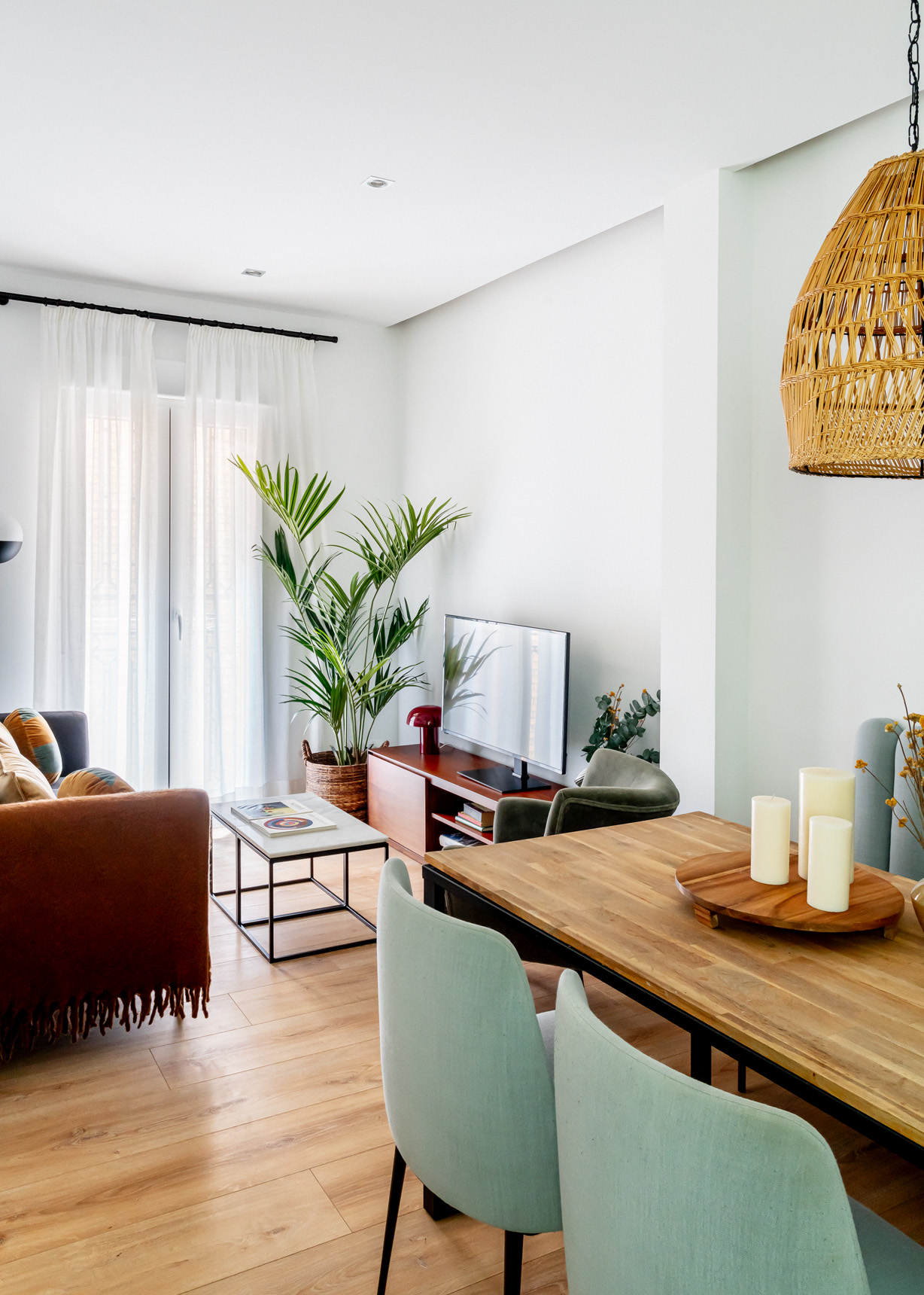 Fantástico apartamento de 2 dormitorios, en pleno barrio Salamanca, completamente reformado y amueblado