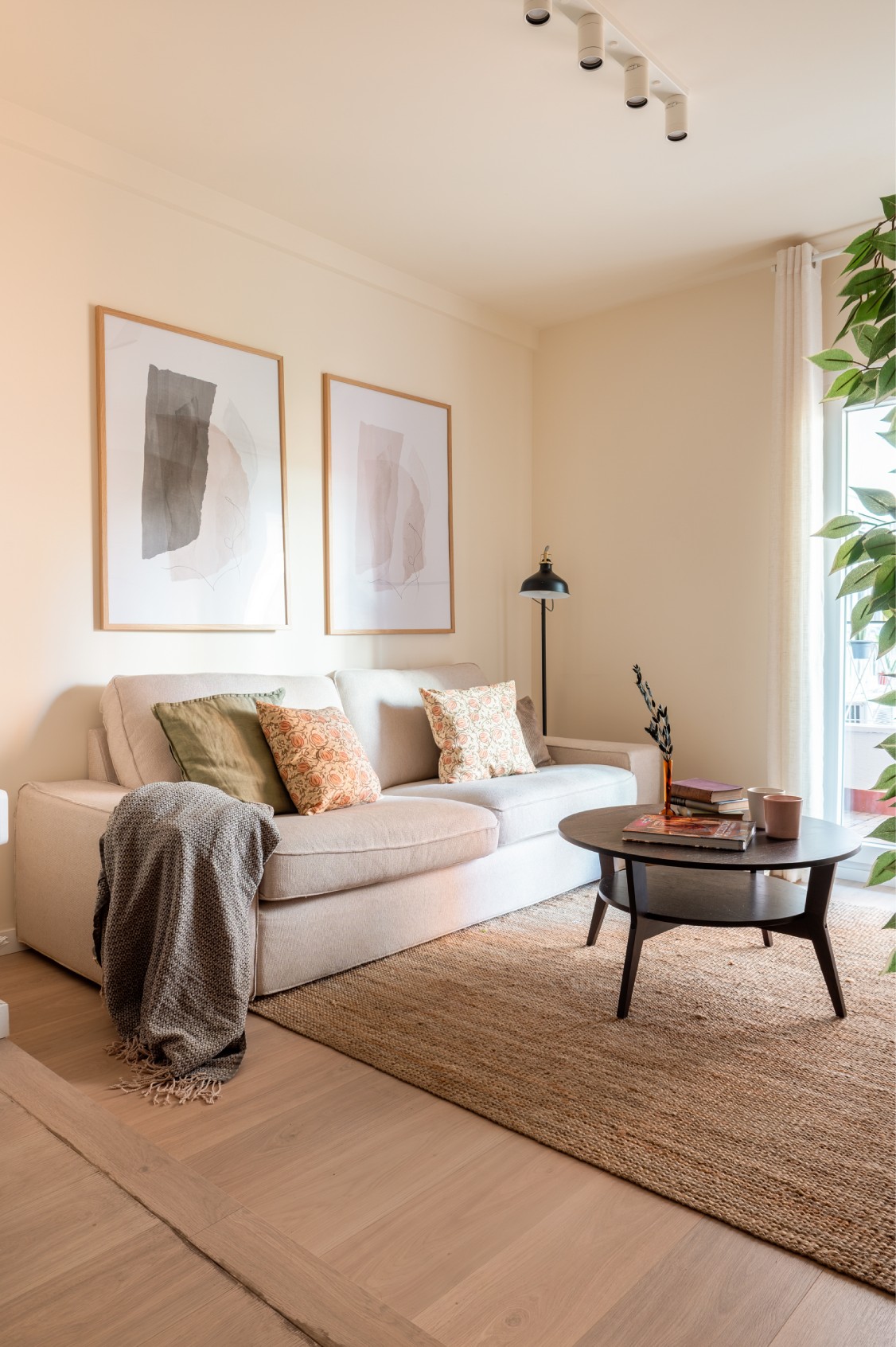 Exclusive apartment for rent with a terrace in Chamartín
