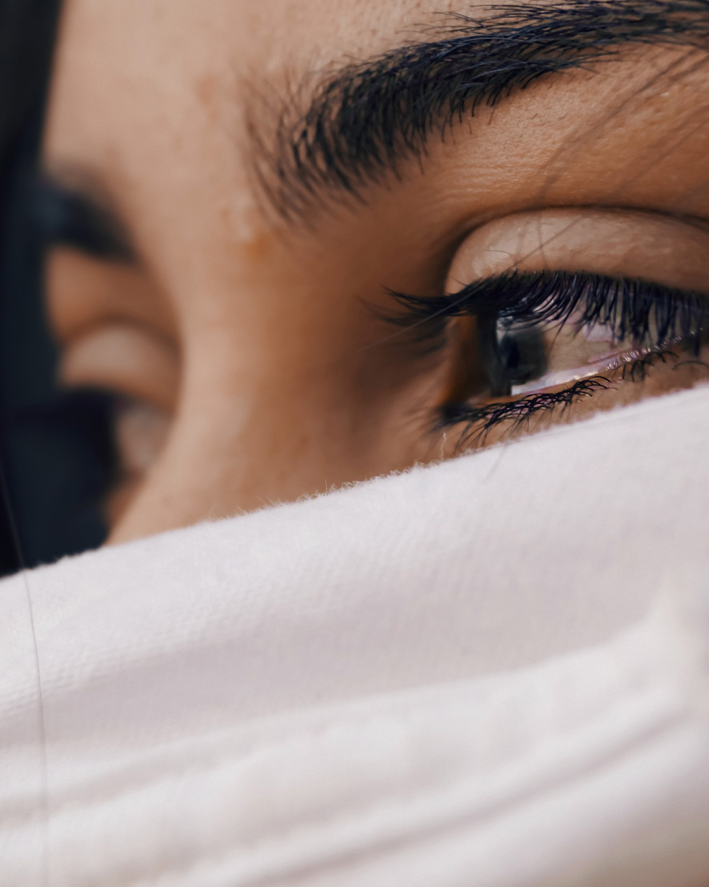Glasige Augen einer Frau