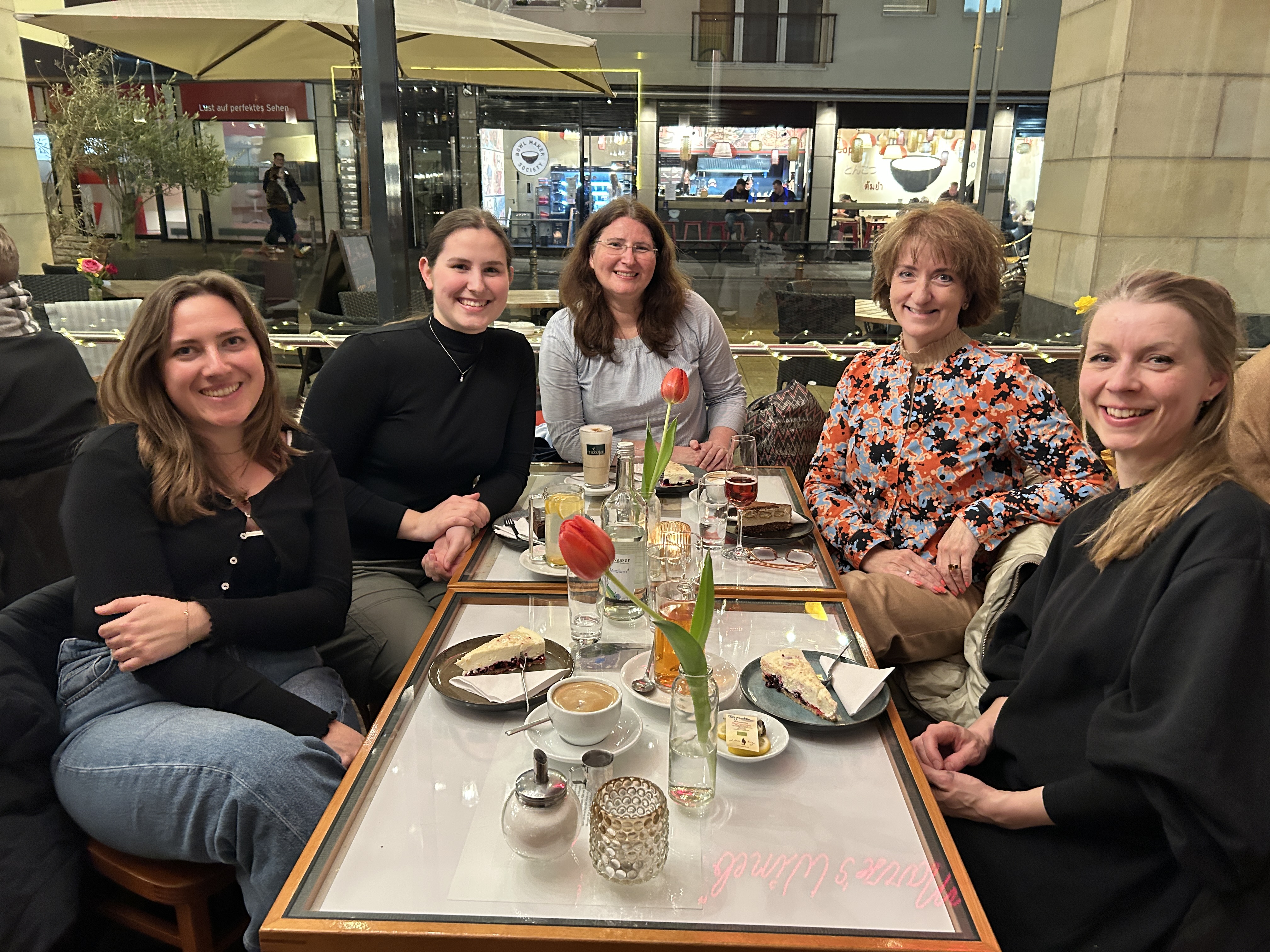 Teamevent im Frühling: Sushi und Kuchen 