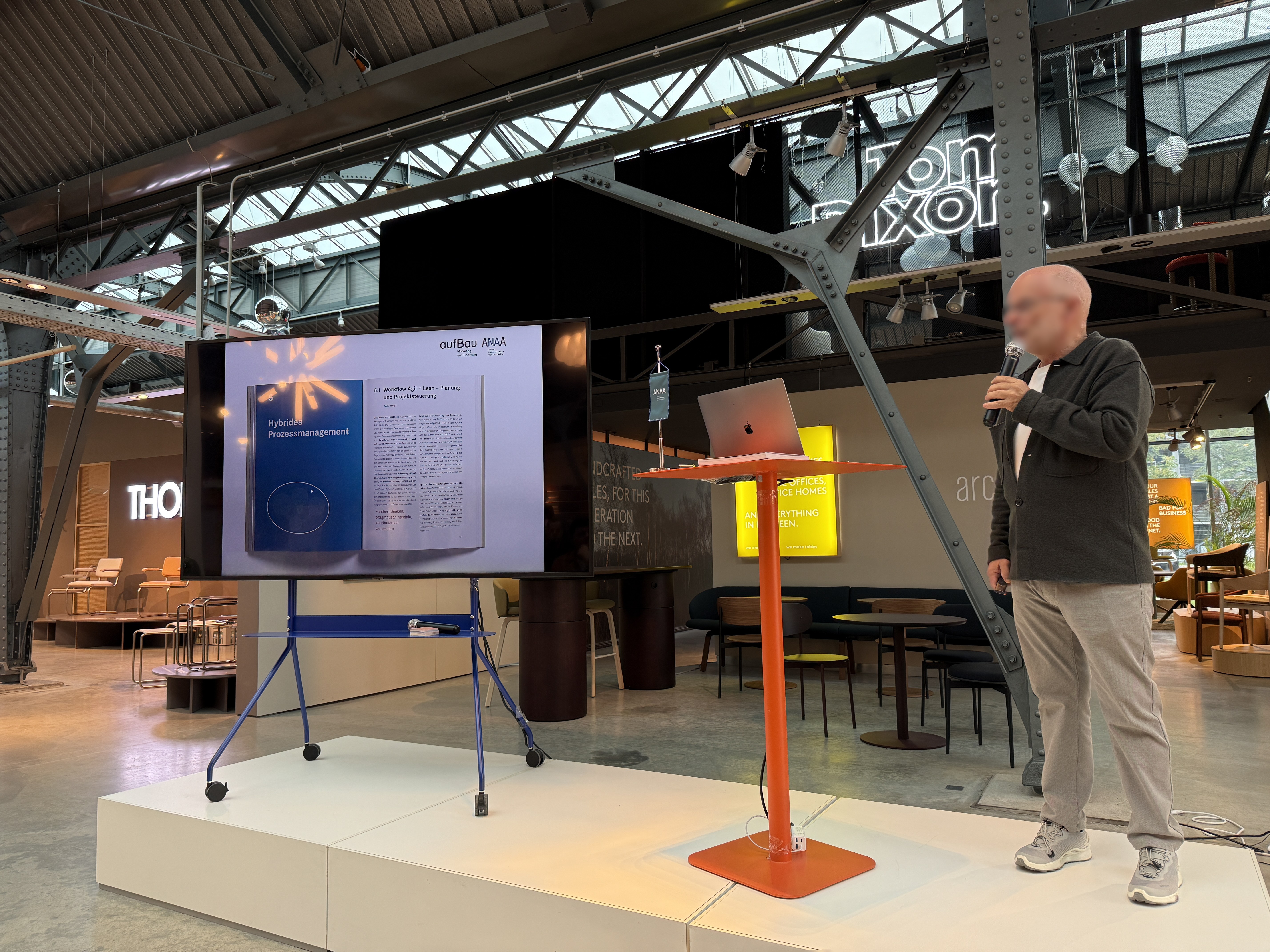 Austausch mit Kolleg*Innen: PlanerWerkstatt bei der Design Post in Köln 