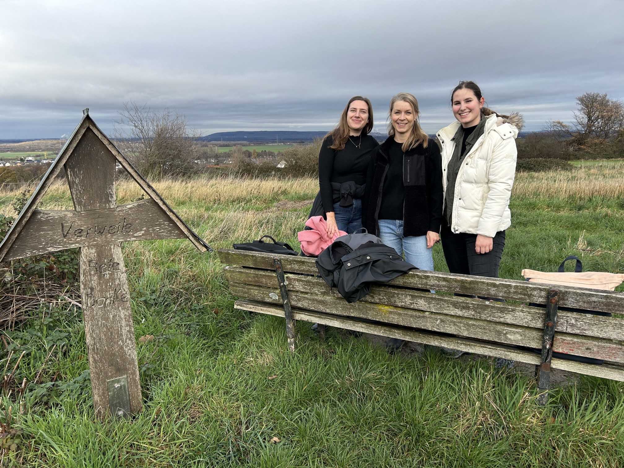 Unser Weihnachtsevent 2025: Wanderung durch den Langerweher Wald zum Weihnachtsmarkt auf Schloss Merode 