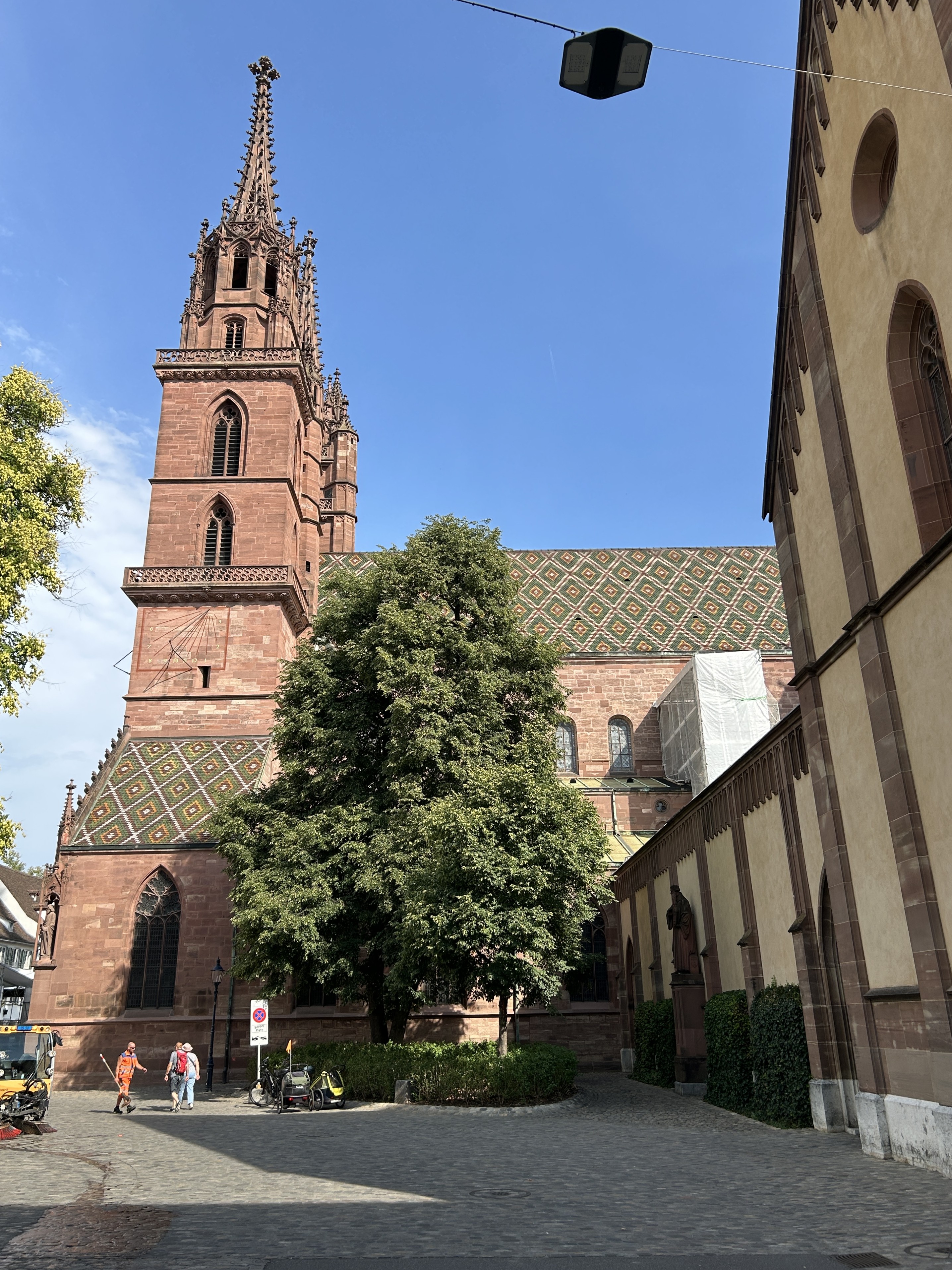 Austausch mit Kolleg*Innen: Architektur Stadtführung Basel 2026