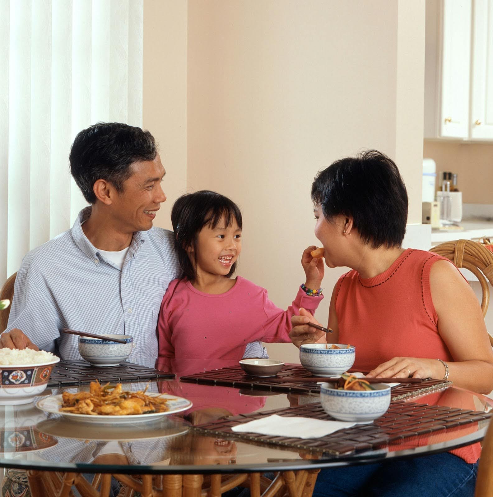 Teaching Children How to Cope with a Parent with Cancer