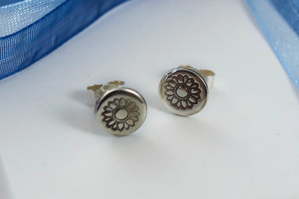 Sunflower stud earrings