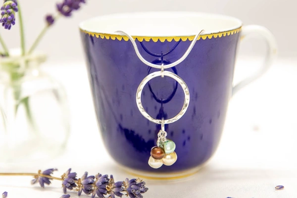 Classic Pearl Cluster Necklace